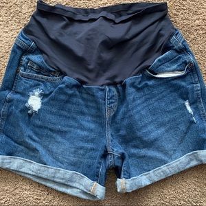Maternity shorts